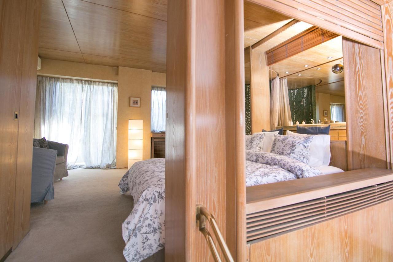 One-Of-A-Kind Athens Riviera Apartment ภายนอก รูปภาพ